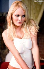 Hannah Hilton ���������� � ������� �� ������ (20 ����)