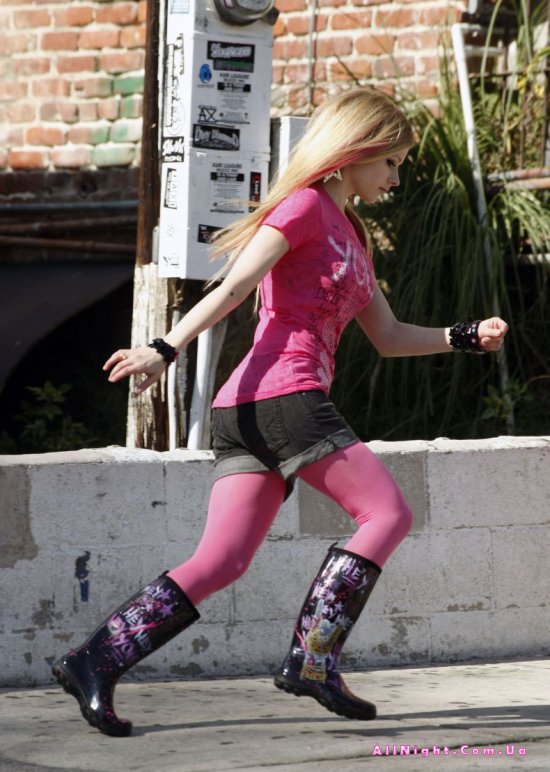 Avril Lavigne (9 )