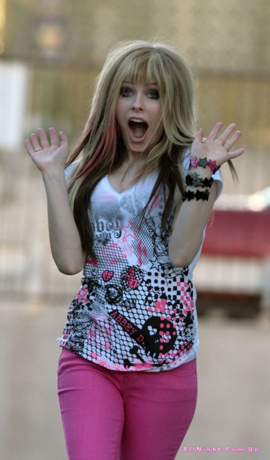 Avril Lavigne (9 )