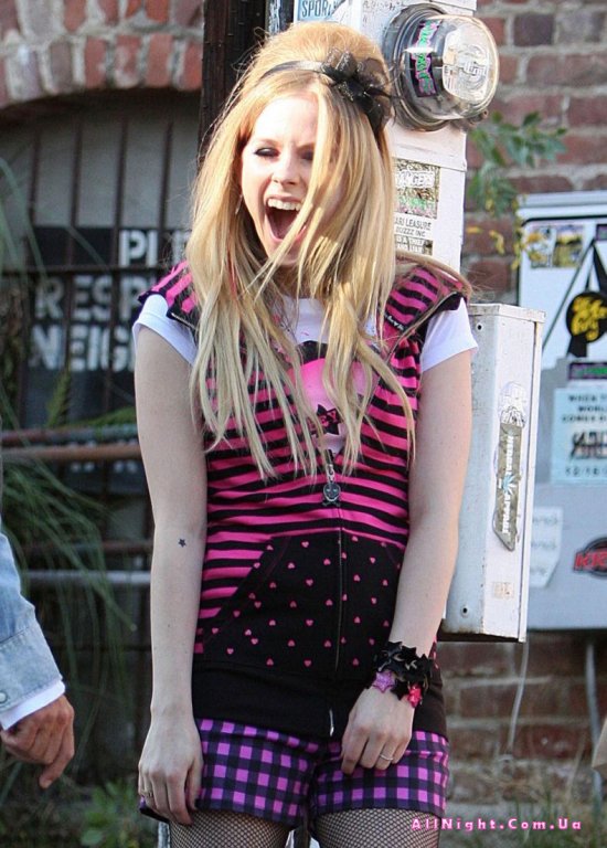 Avril Lavigne (9 )