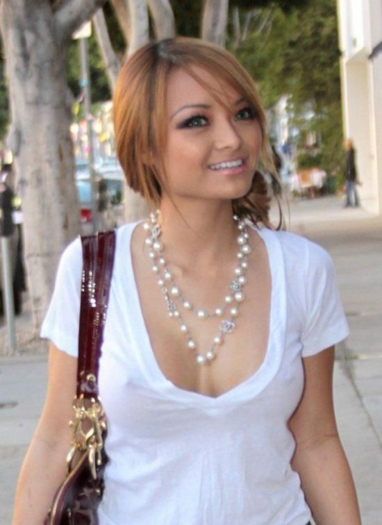  Tila Tequila (8 )