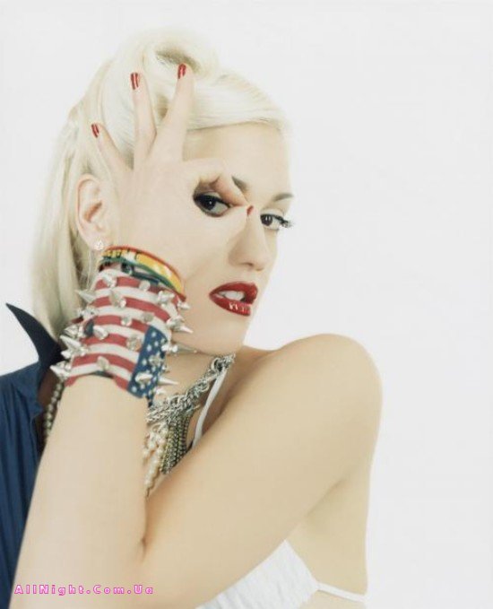   Gwen Stefani (8 )