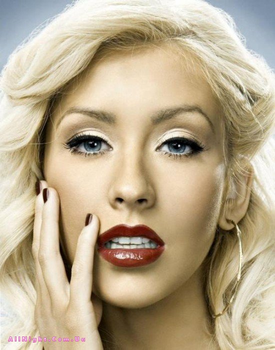   Christina Aguilera (4 )